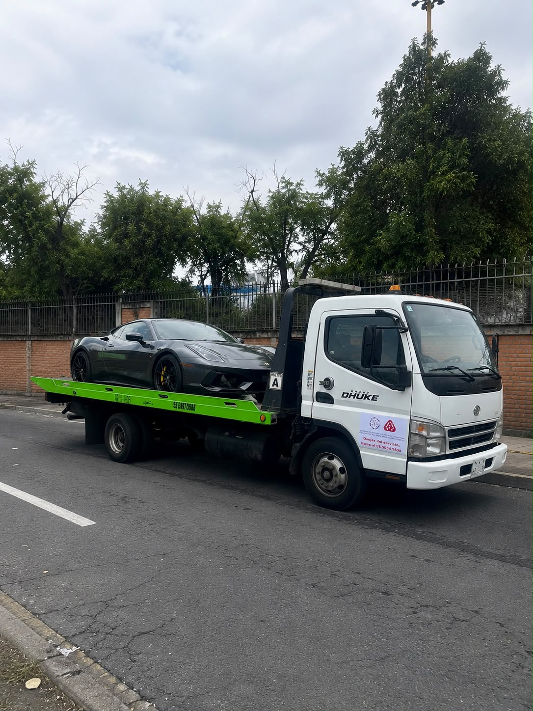 Equipo de Grúas DHUKE en Iztapalapa, CDMX